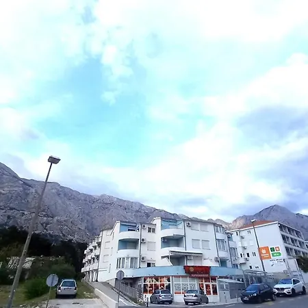Plavi *